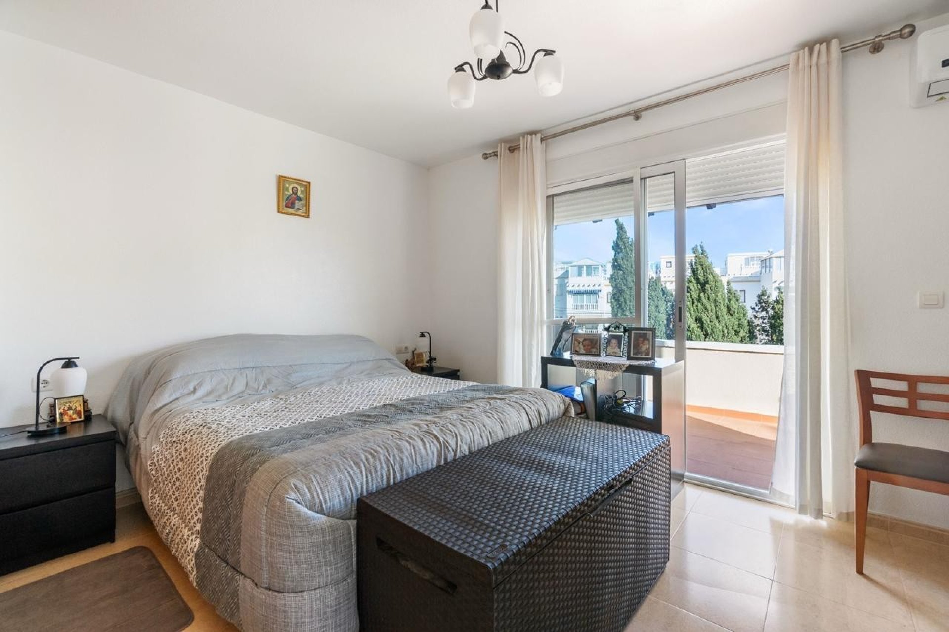 Wiederverkauf - Villa -
Orihuela Costa - Villamartin