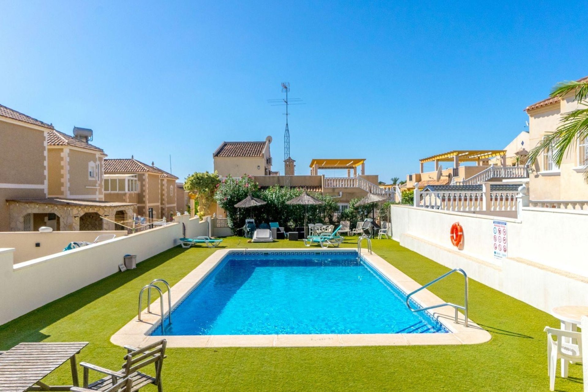 Wiederverkauf - Villa -
Orihuela Costa - Villamartin