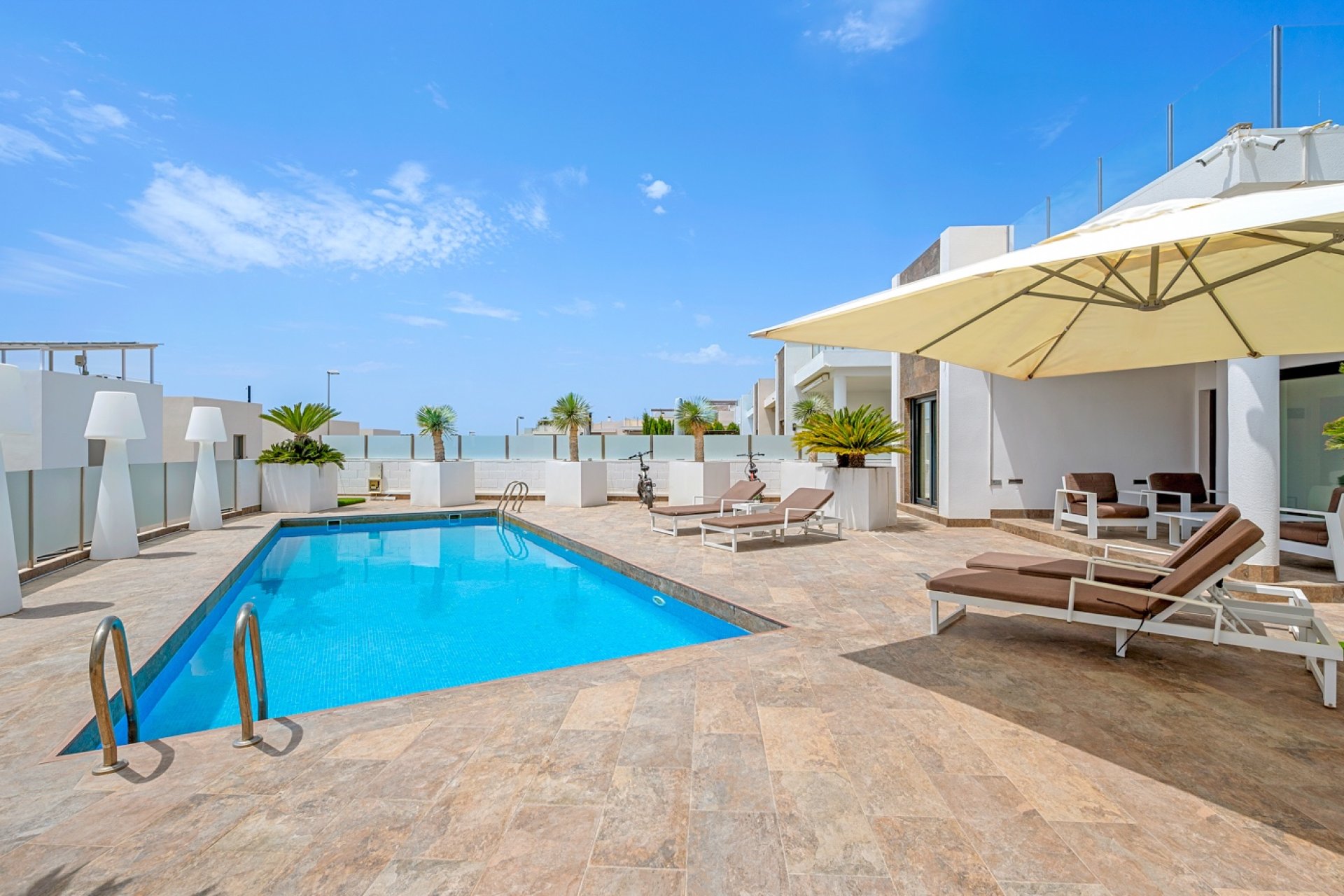Wiederverkauf - Villa -
Orihuela Costa - Villamartin
