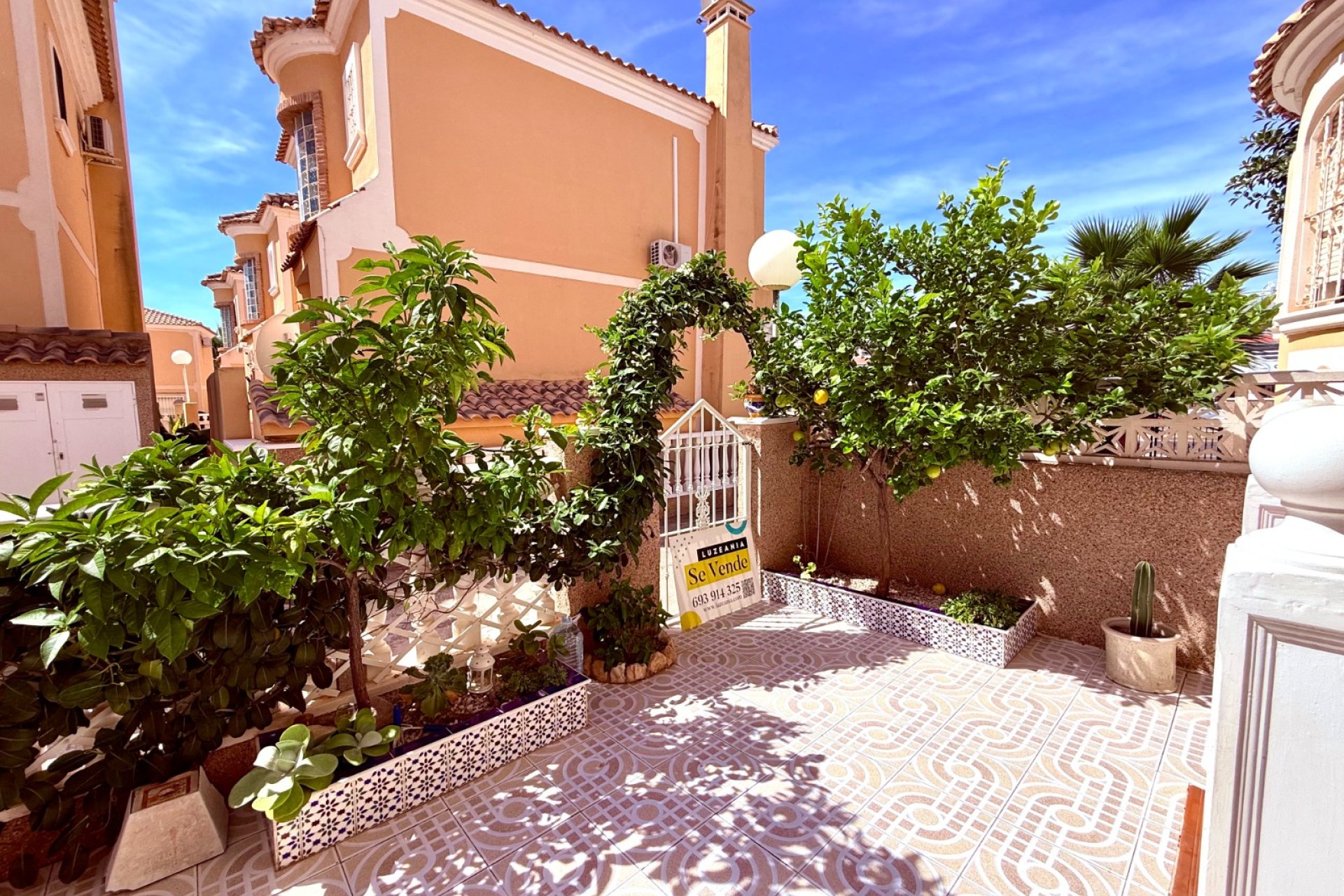 Wiederverkauf - Villa -
Orihuela Costa - Villamartin