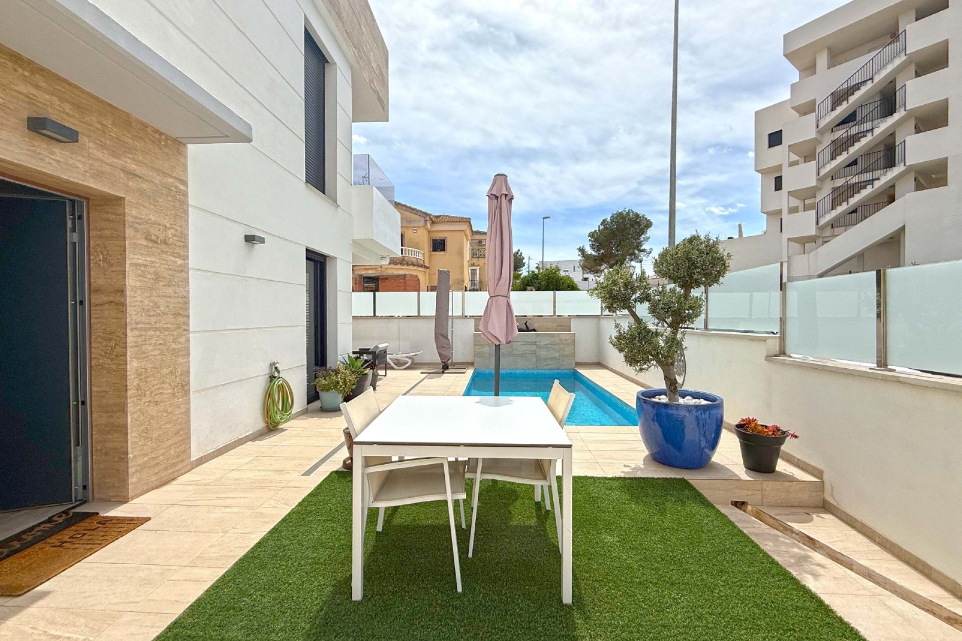 Wiederverkauf - Villa -
Orihuela Costa - Villamartin