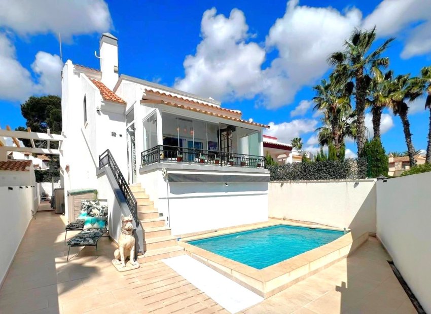 Wiederverkauf - Villa -
Orihuela Costa - Villamartin