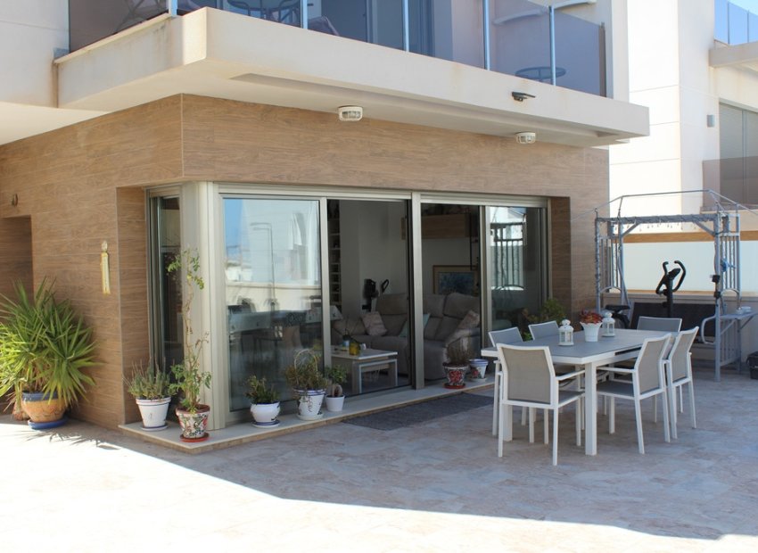 Wiederverkauf - Villa -
San Miguel de Salinas