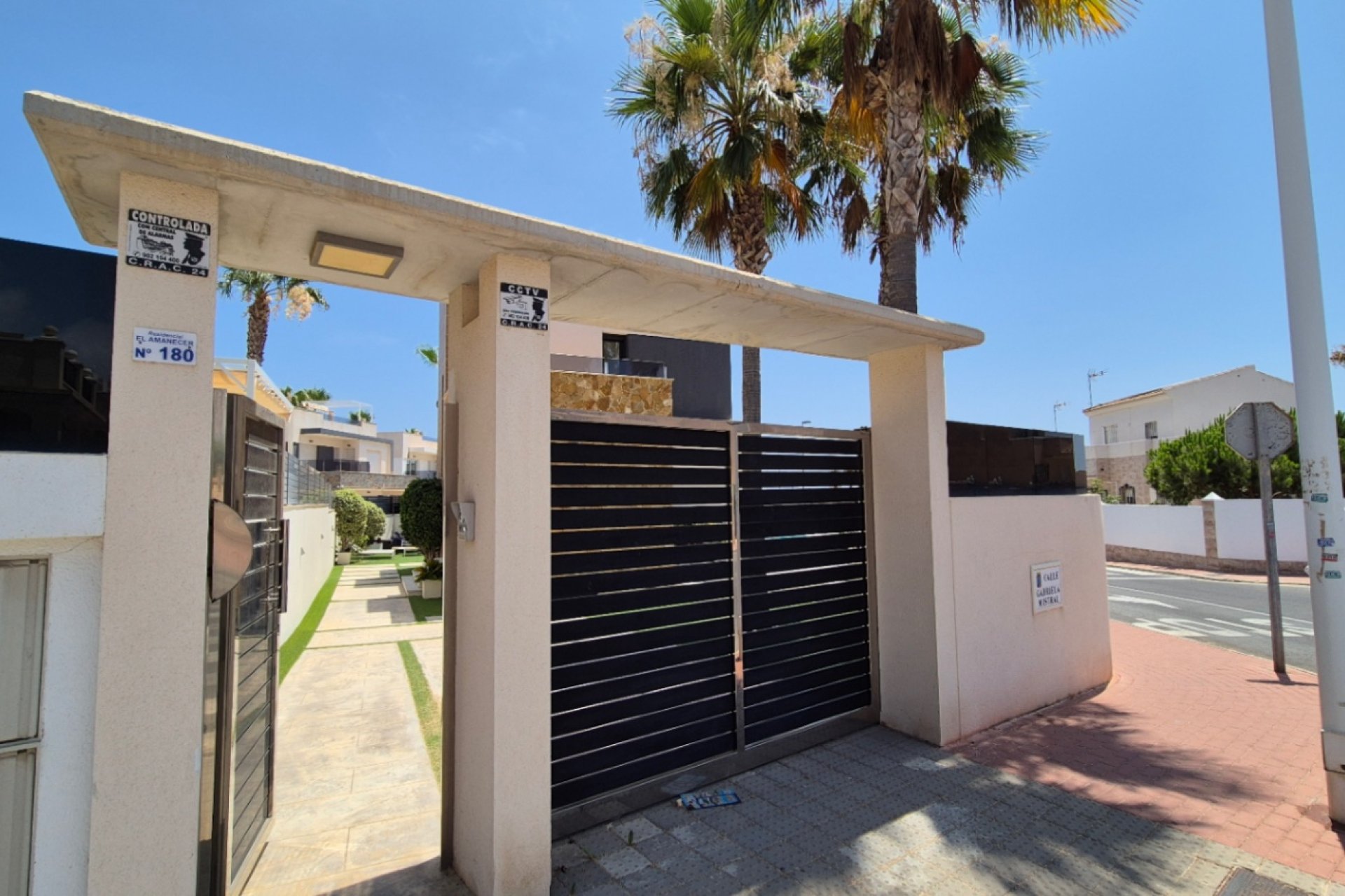 Wiederverkauf - Villa -
Torrevieja - Costa Blanca Sur