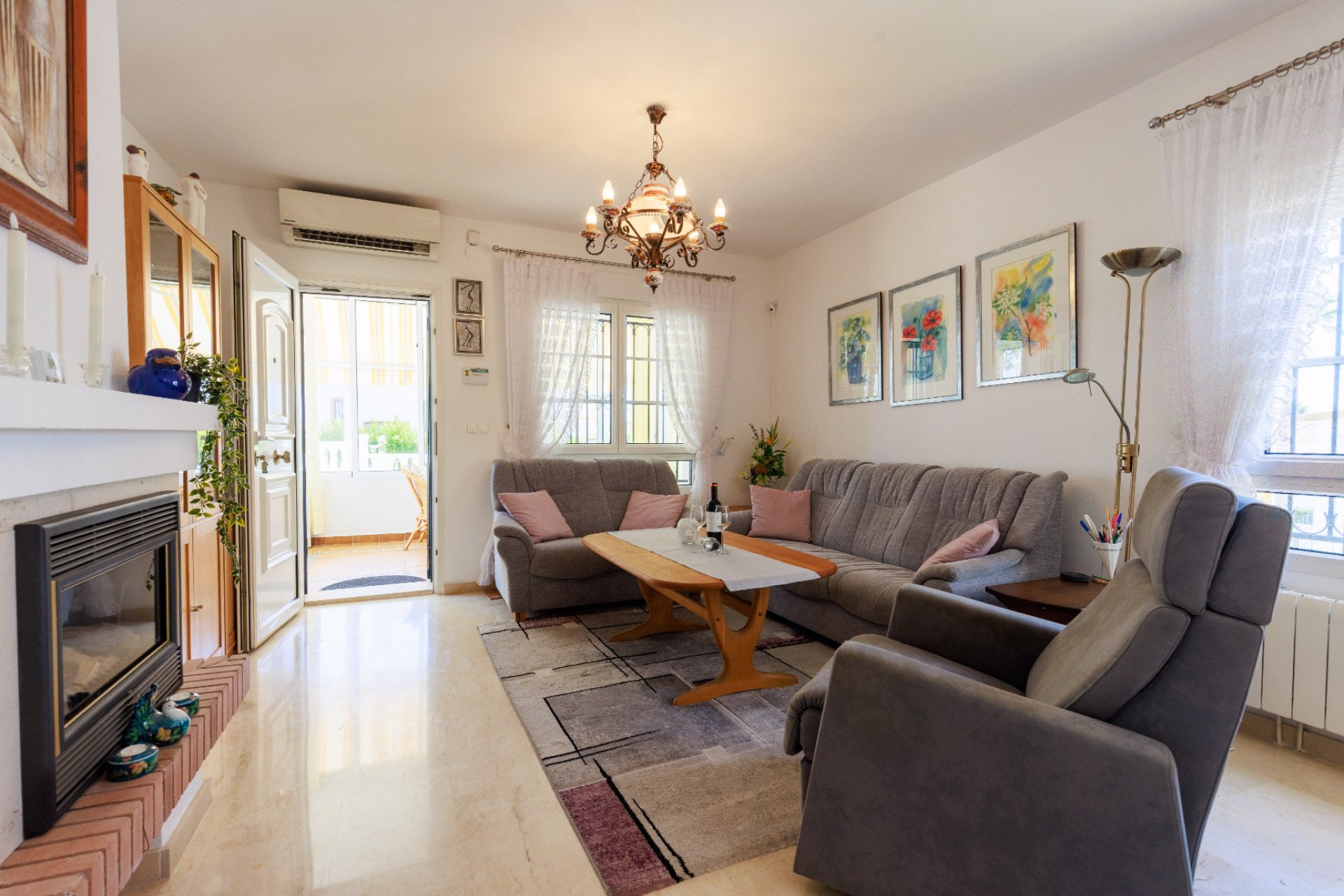 Wiederverkauf - Villa -
Villamartín - La Rioja
