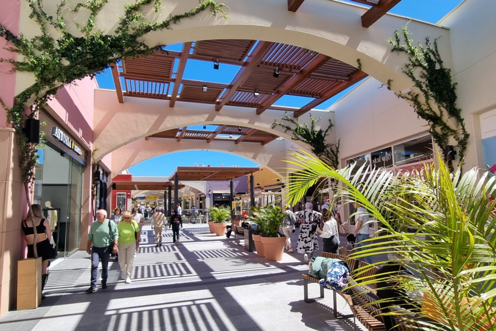 Wiederverkauf - Villa -
Villamartín - Pau 8