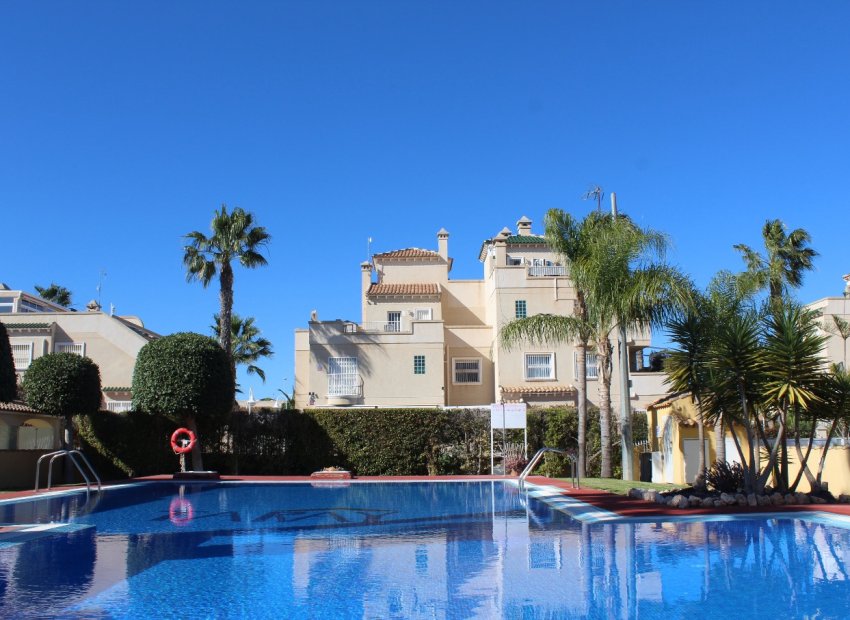 Wiederverkauf - Villa -
Villamartín - PAU 8