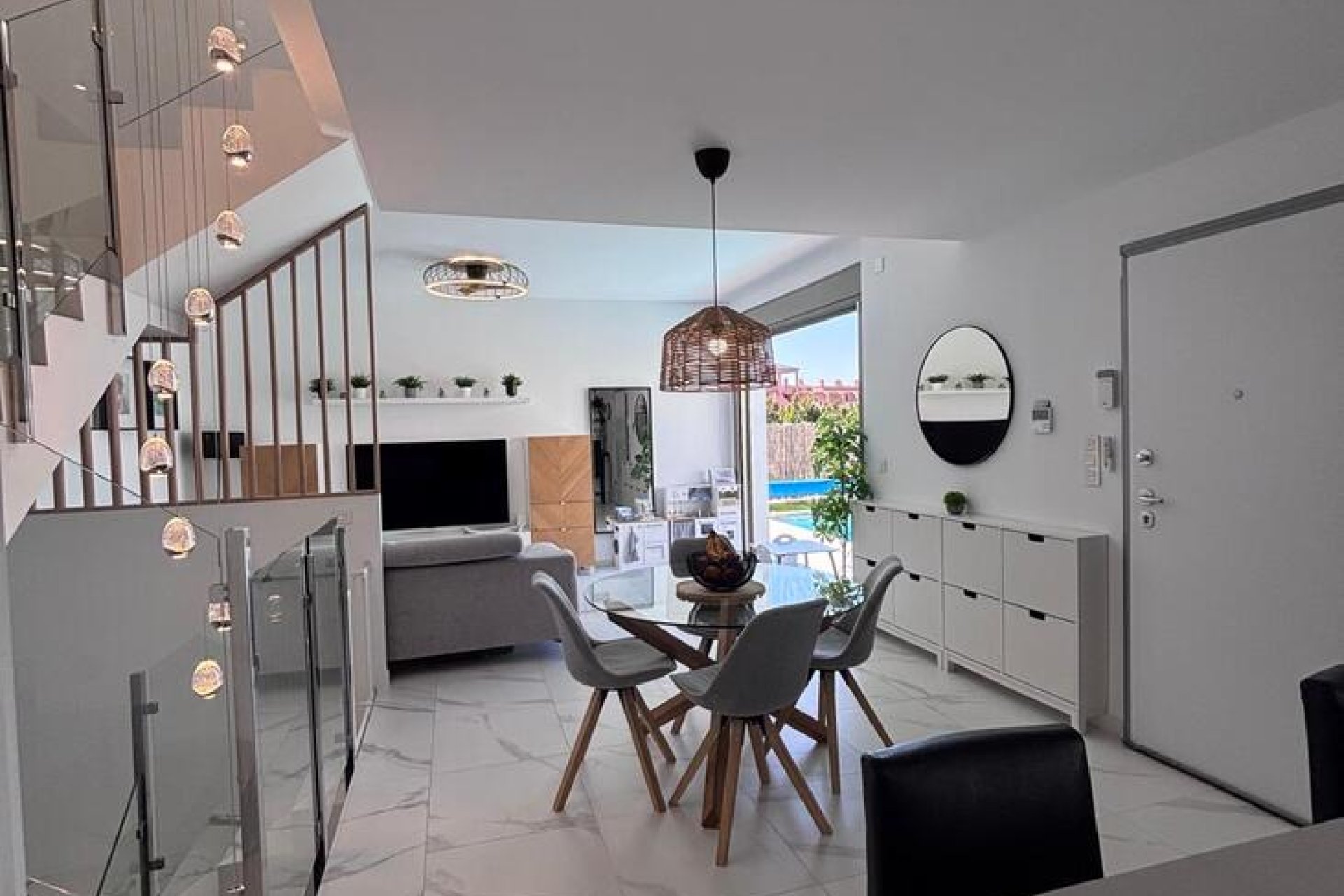 Wiederverkauf - Villa -
Villamartín - PAU 8