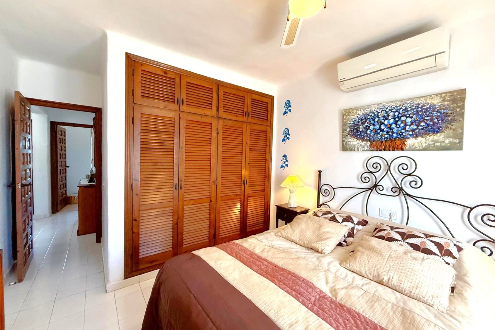 Wiederverkauf - Villa -
Villamartín - Villamartin