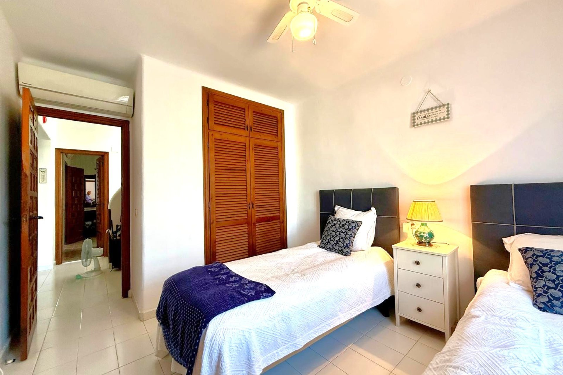 Wiederverkauf - Villa -
Villamartín - Villamartin