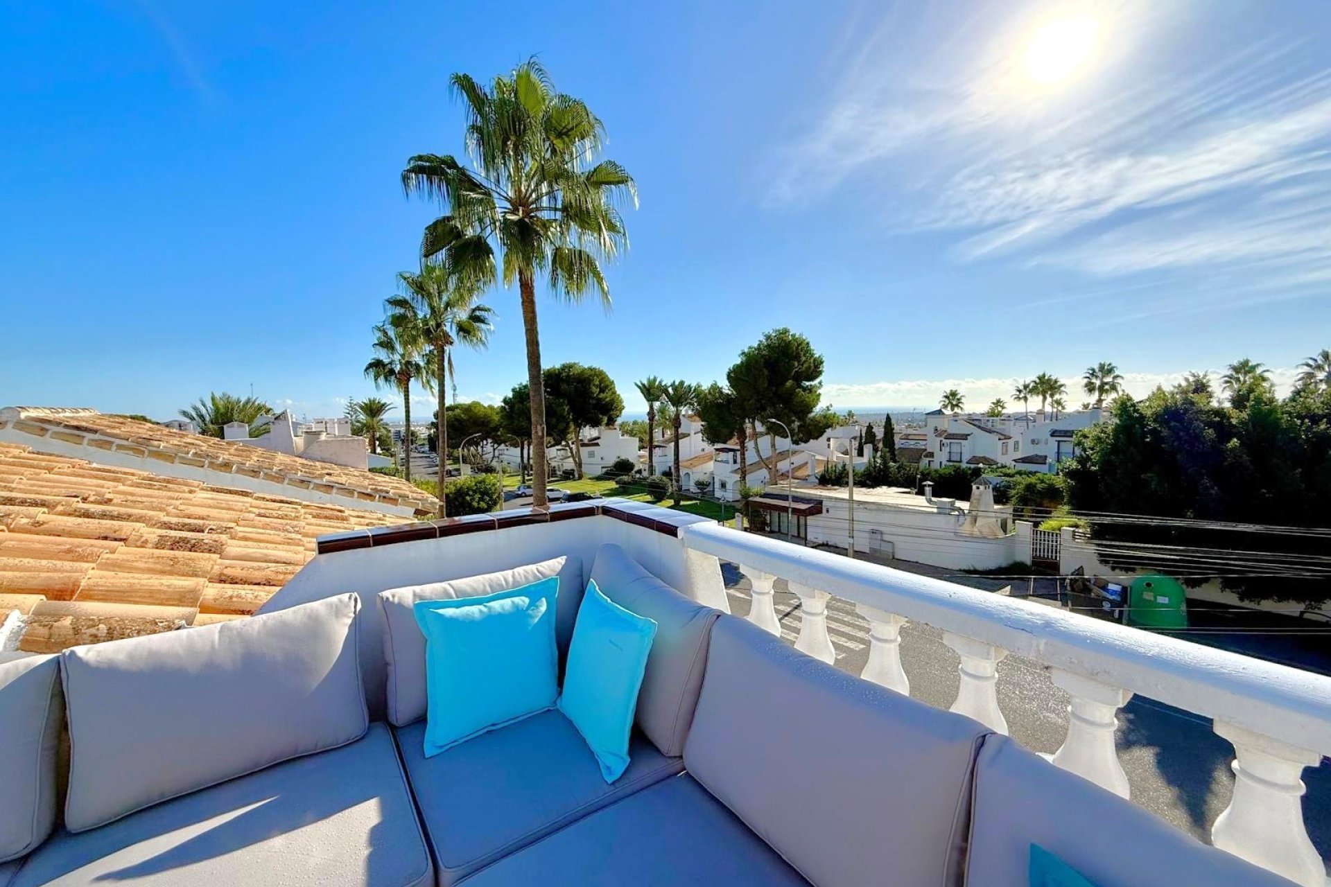 Wiederverkauf - Villa -
Villamartín - Villamartin