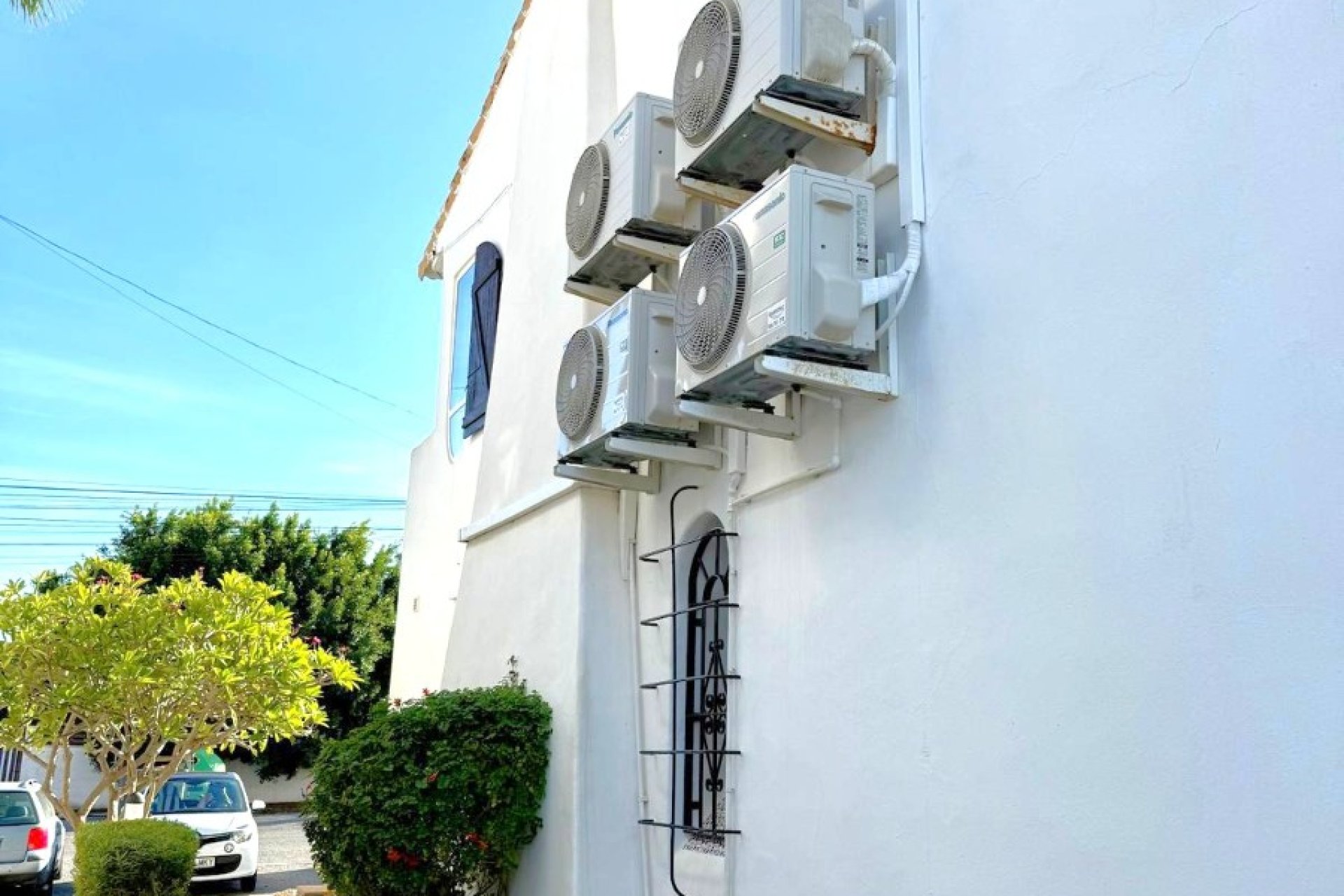 Wiederverkauf - Villa -
Villamartín - Villamartin