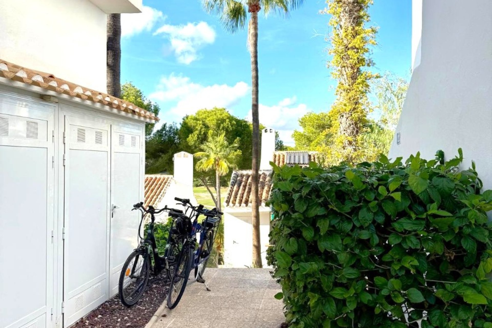 Wiederverkauf - Villa -
Villamartín - Villamartin