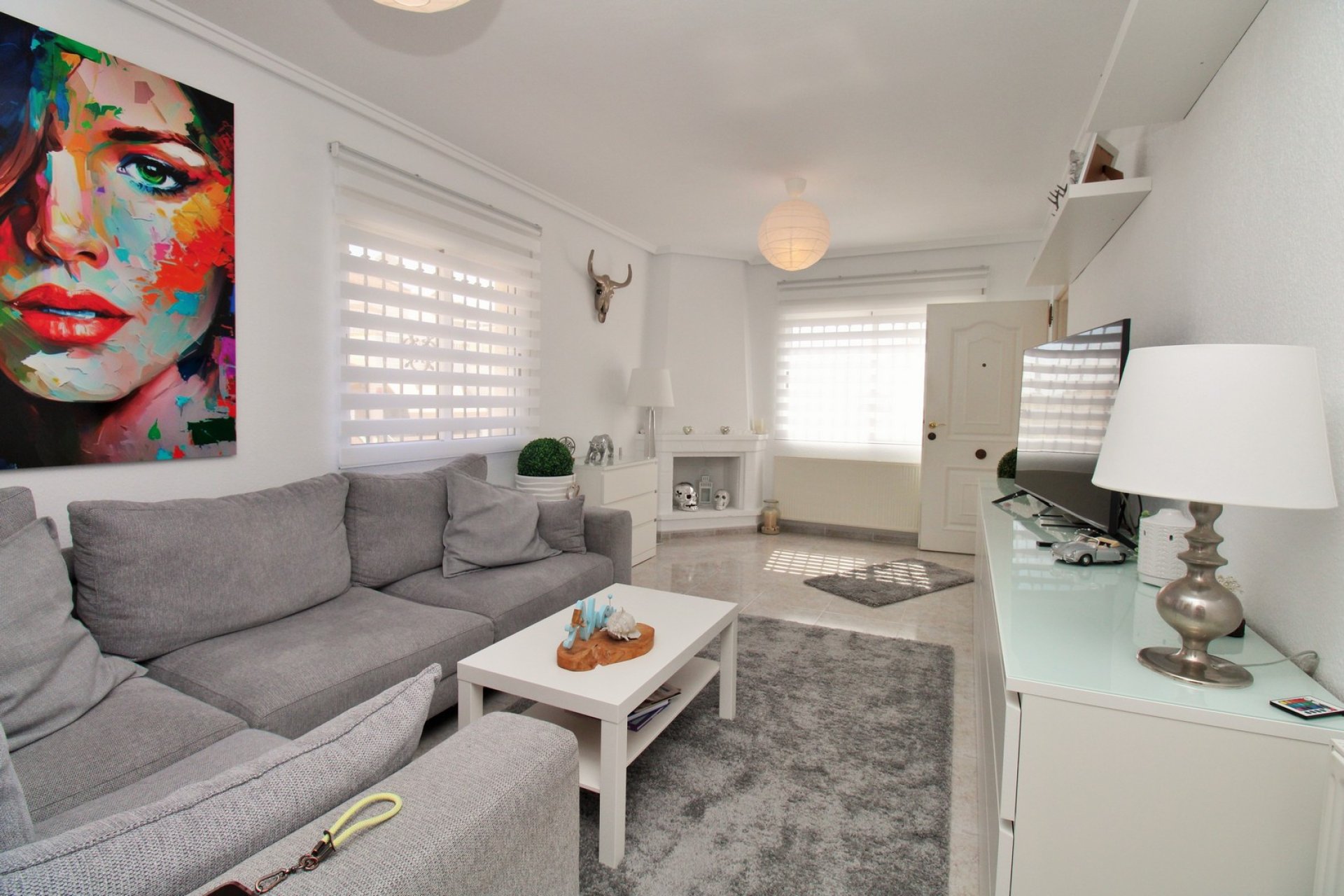 Wiederverkauf - Villa -
Villamartín - Villamartin