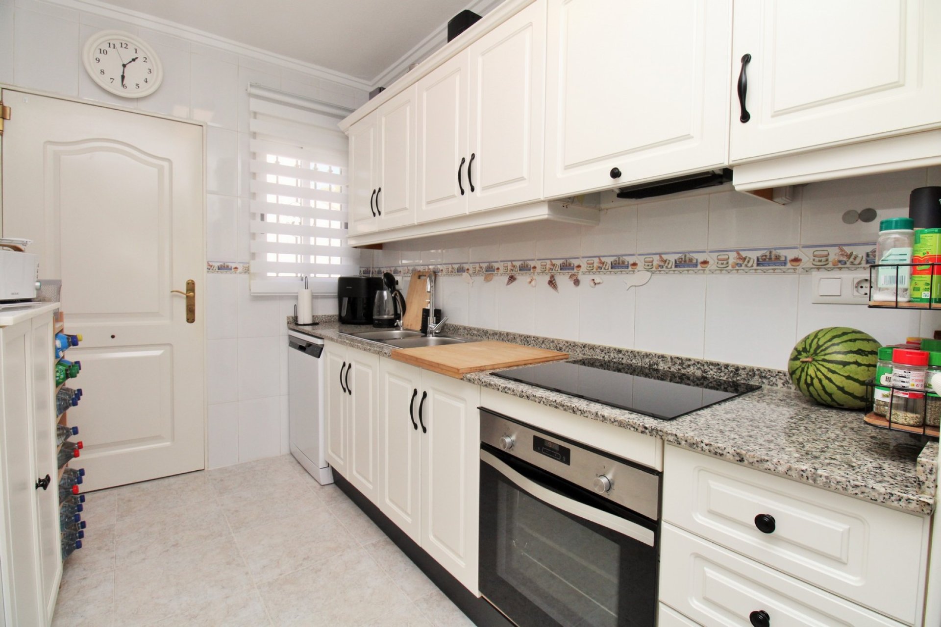 Wiederverkauf - Villa -
Villamartín - Villamartin