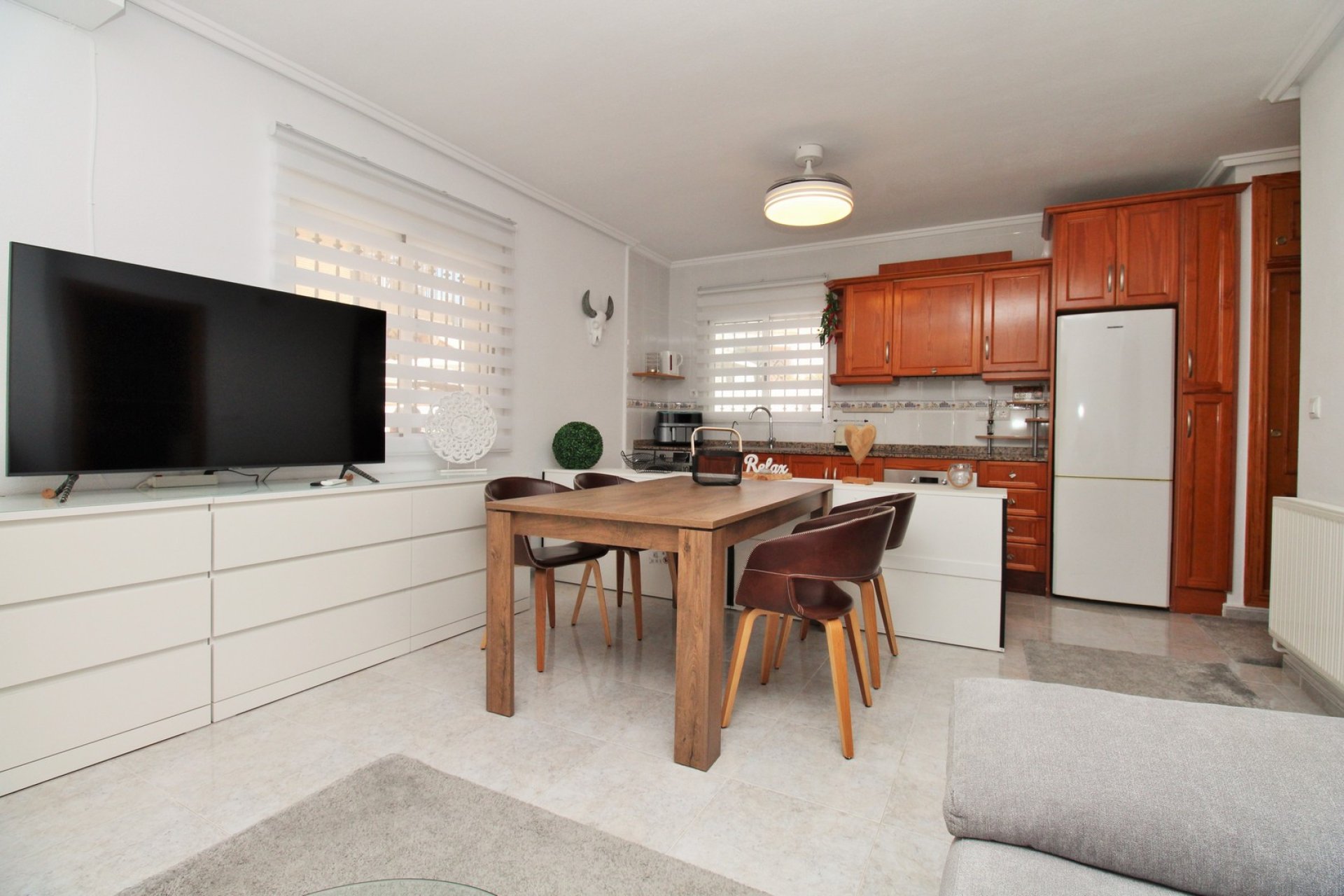 Wiederverkauf - Villa -
Villamartín - Villamartin