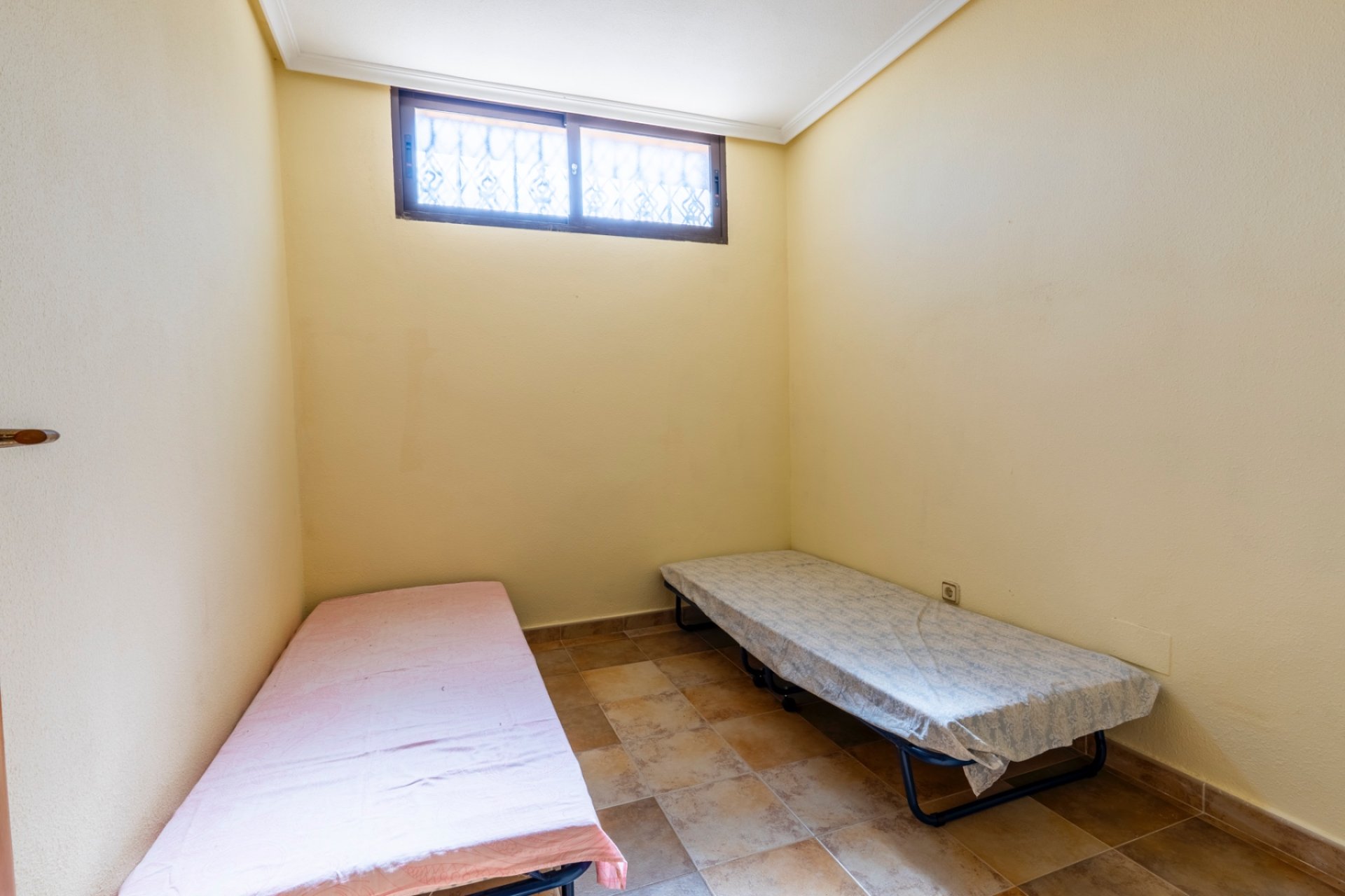 Wiederverkauf - Villa -
Villamartín - Villamartin