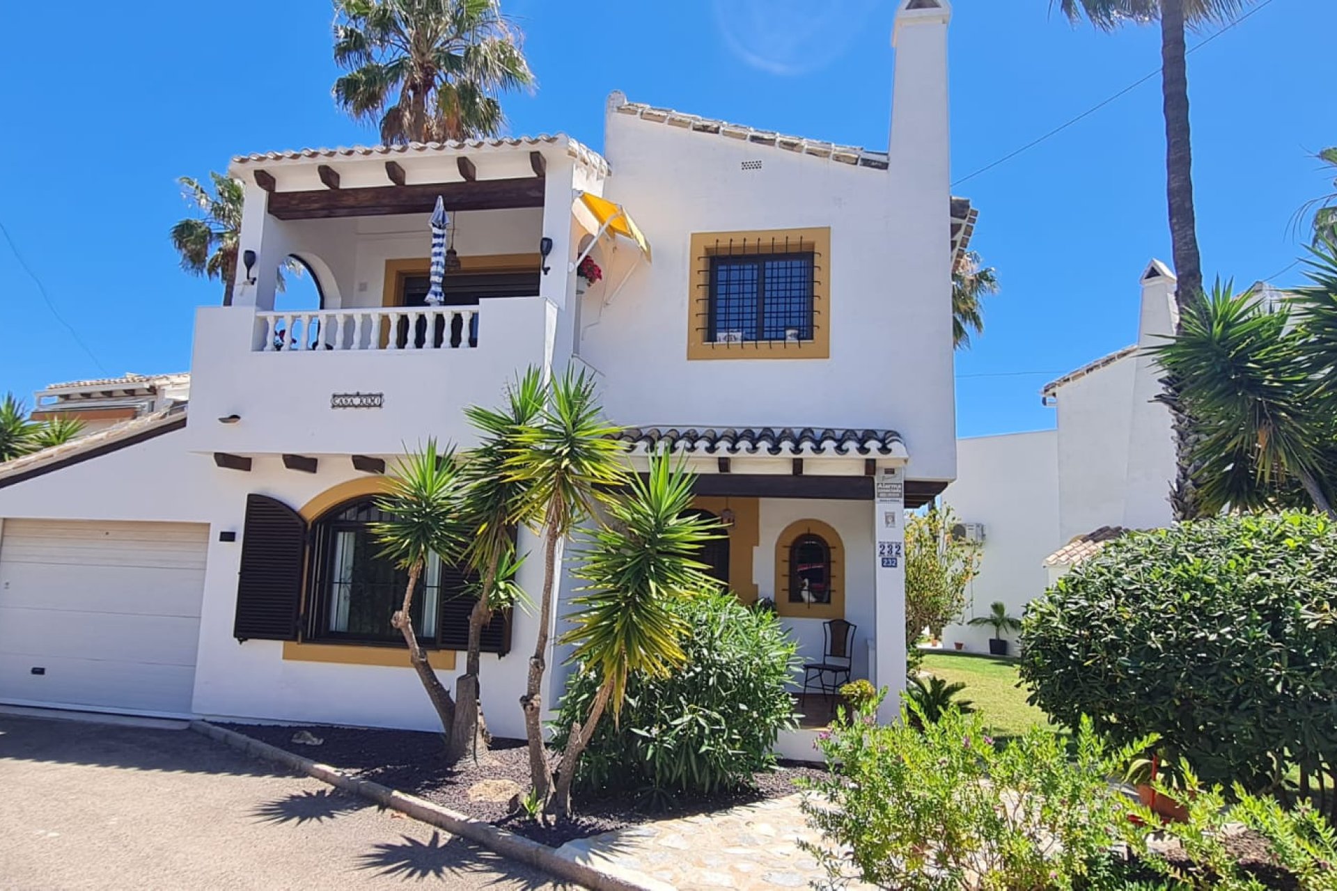 Wiederverkauf - Villa -
Villamartín - Villamartin