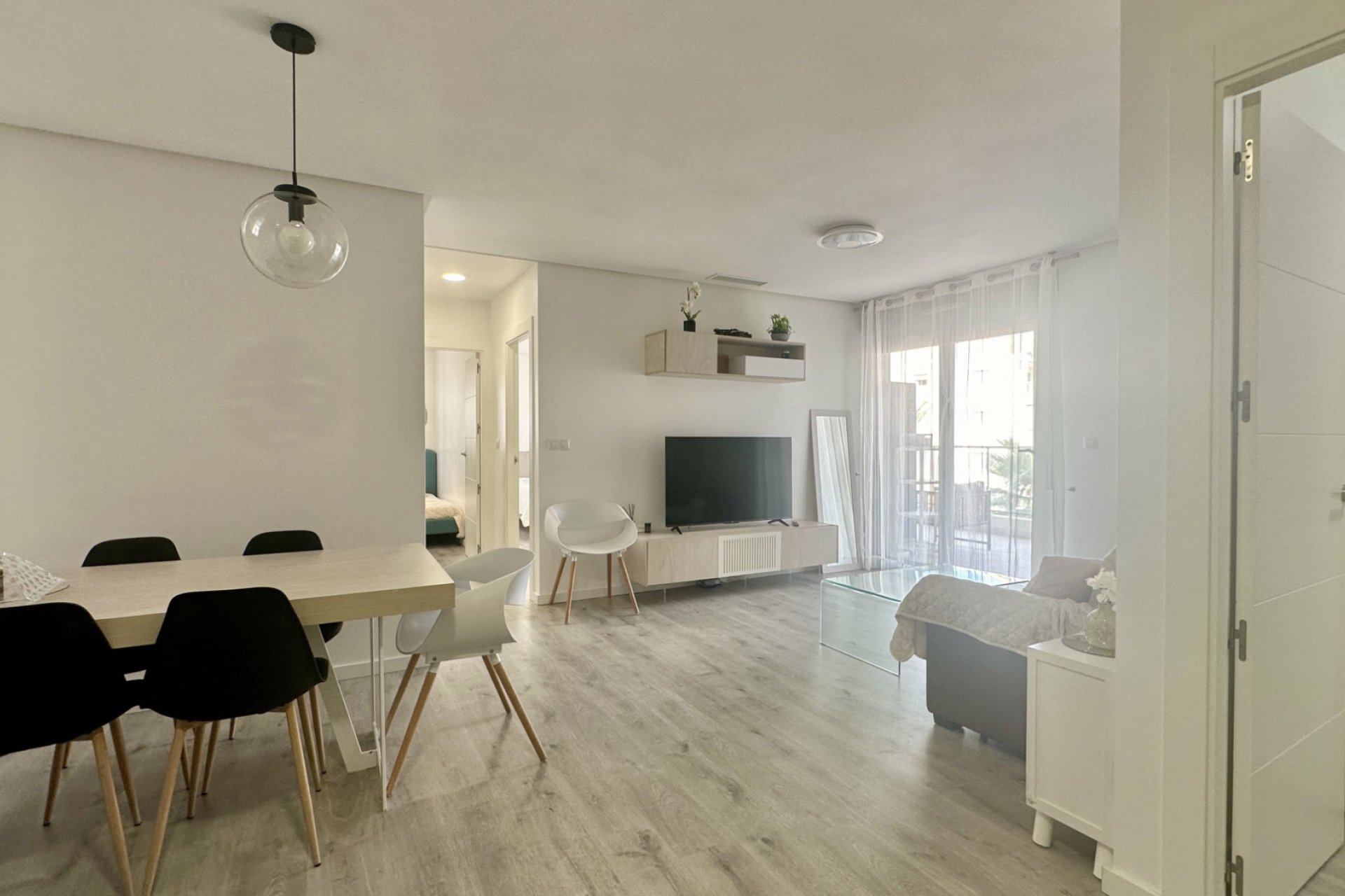 Wiederverkauf - Wohnung -
Orihuela Costa - Villamartin