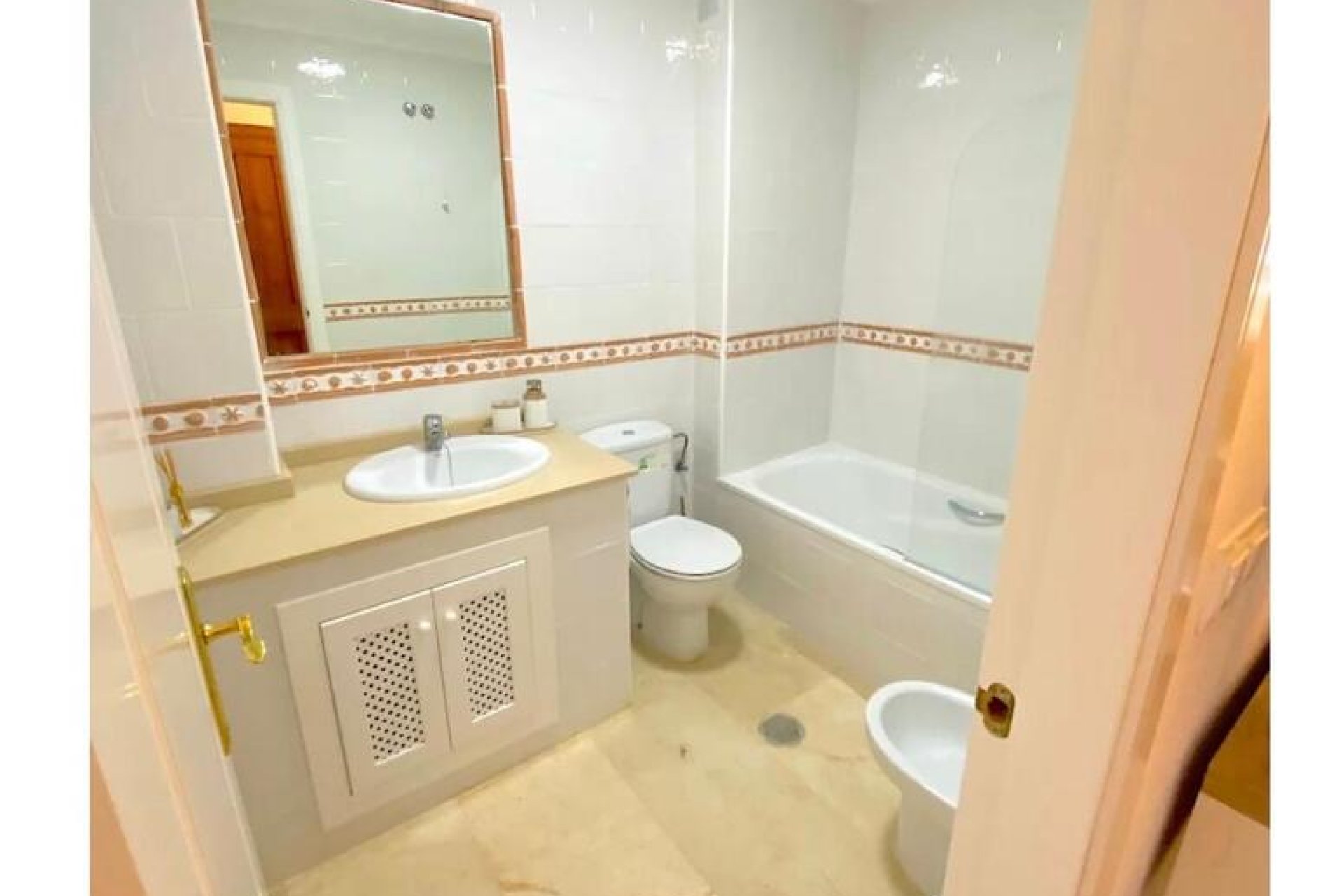 Wiederverkauf - Wohnung -
Playa Flamenca - Orihuela Costa
