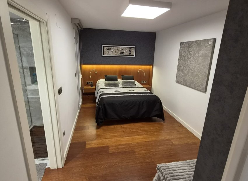 Wiederverkauf - Wohnung -
Torrevieja - Centro