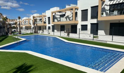 Wohnung - Wiederverkauf - Orihuela Costa - Villamartin