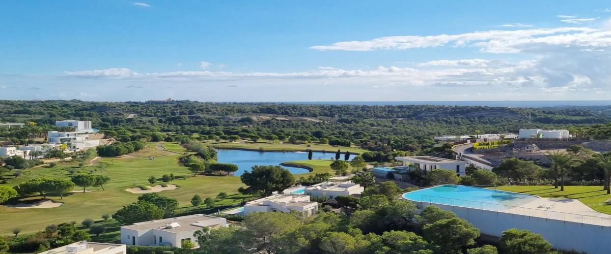 Las Colinas Golf & Country Club