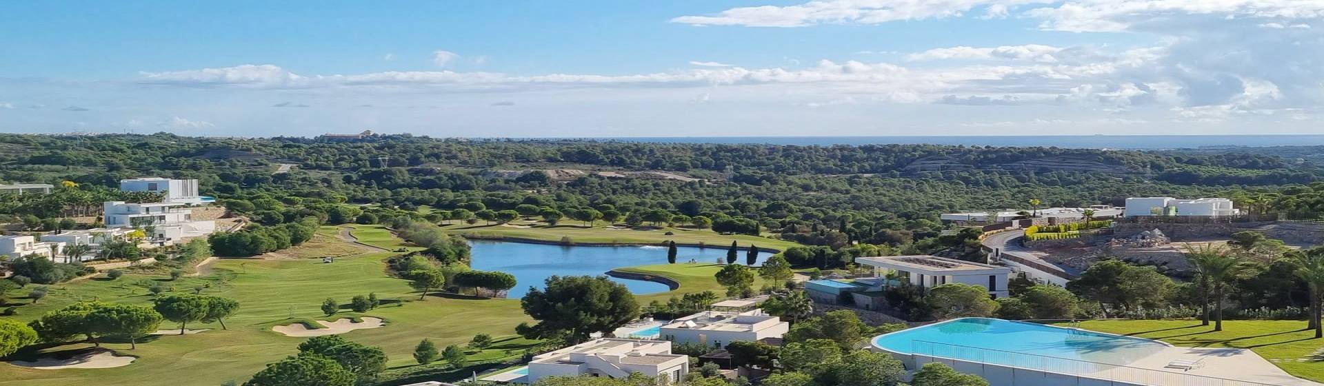 Las Colinas Golf & Country Club