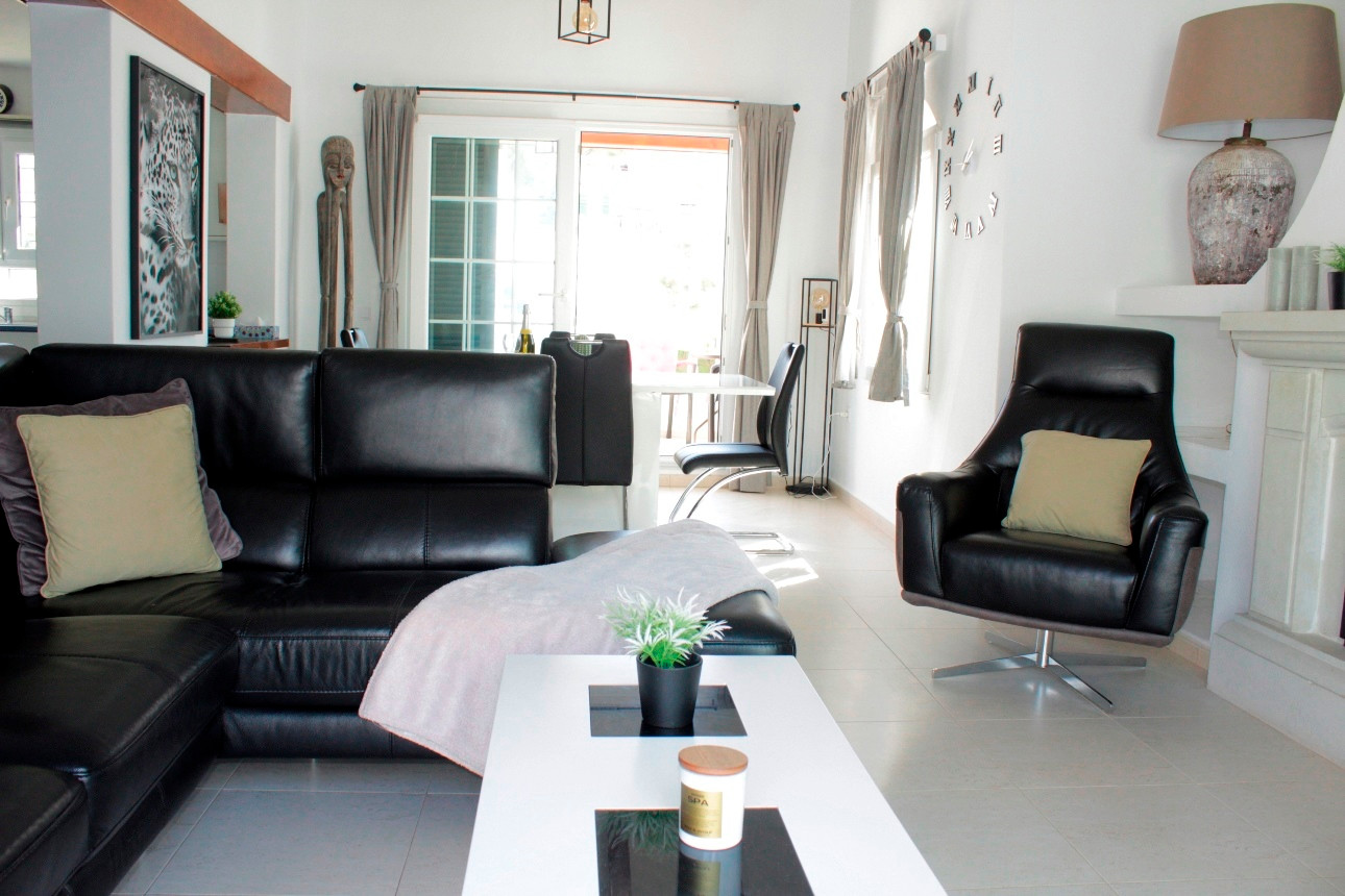 Villa in Playa Flamenca - Image 4