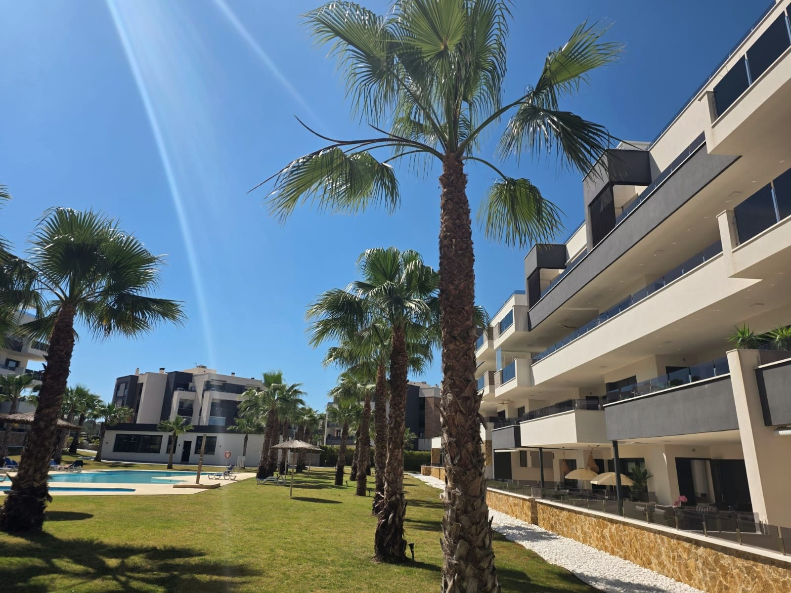 apartment en orihuela-costa · los-altos 299900€