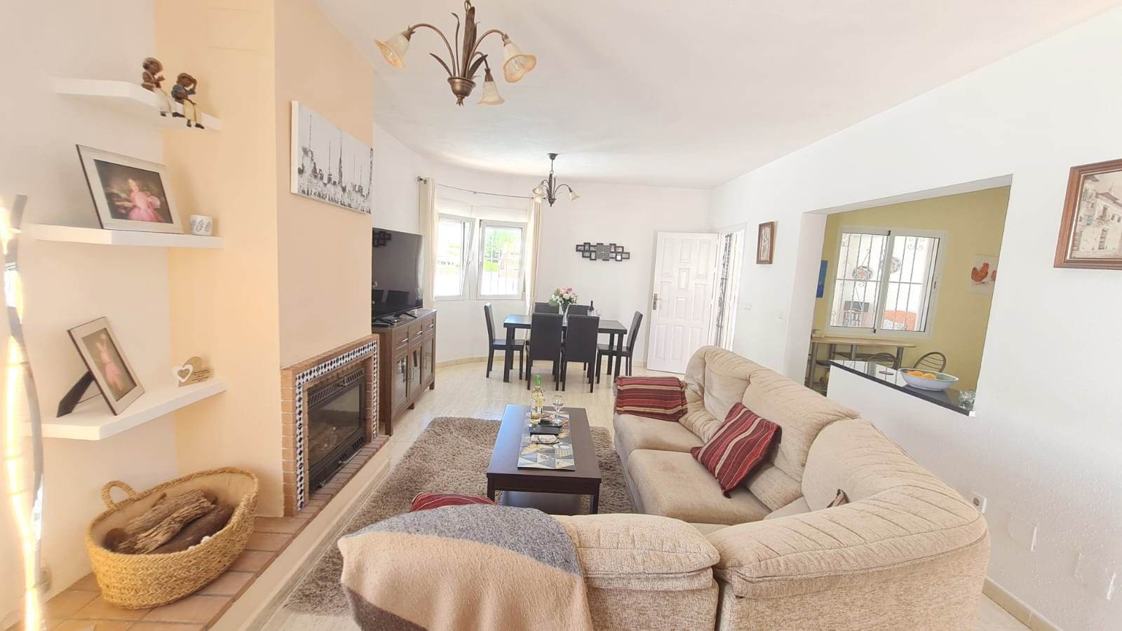 IS-89186: Villa for sale in Orihuela Costa