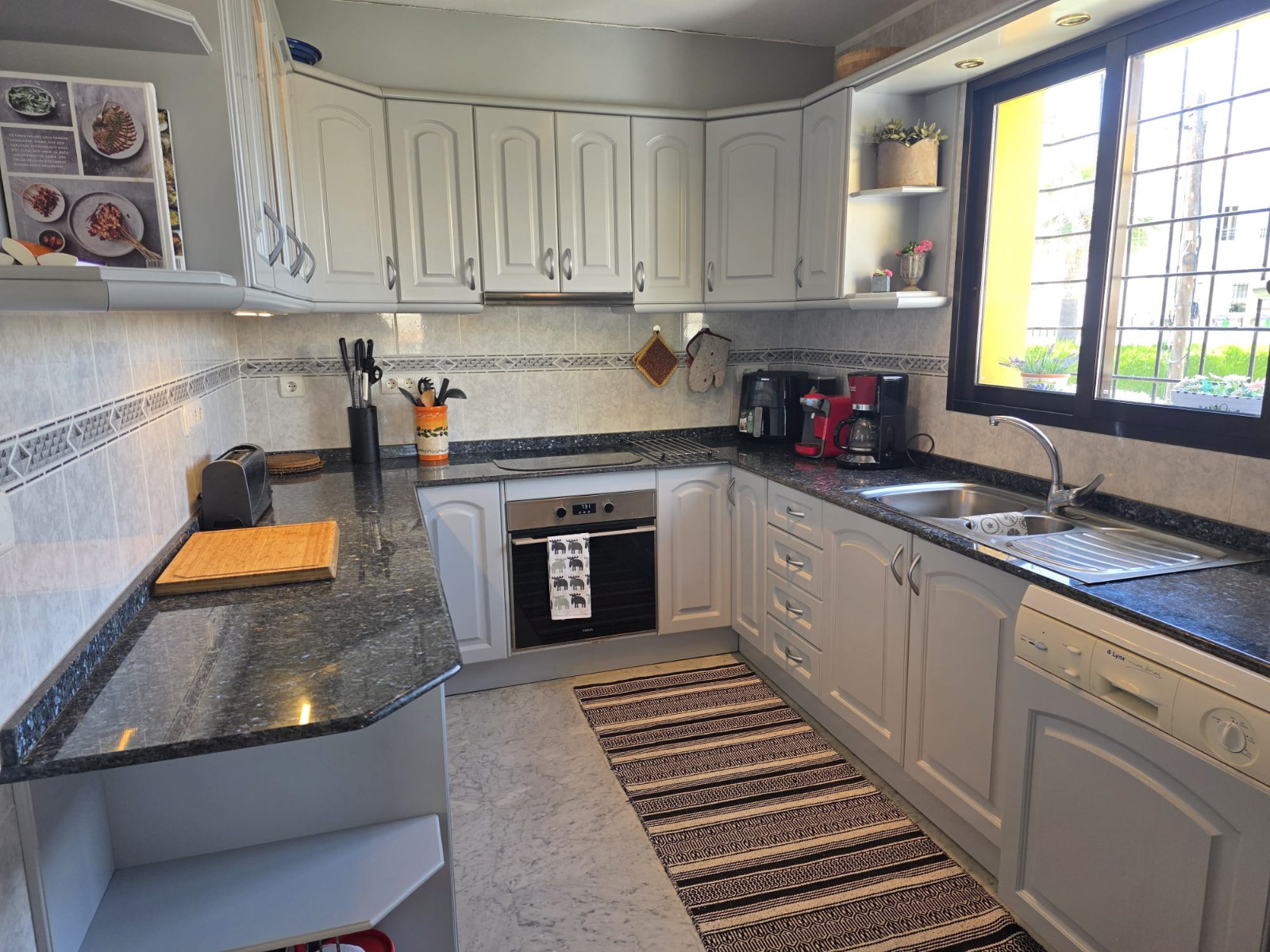 IS-89185: Villa for sale in Villamartín