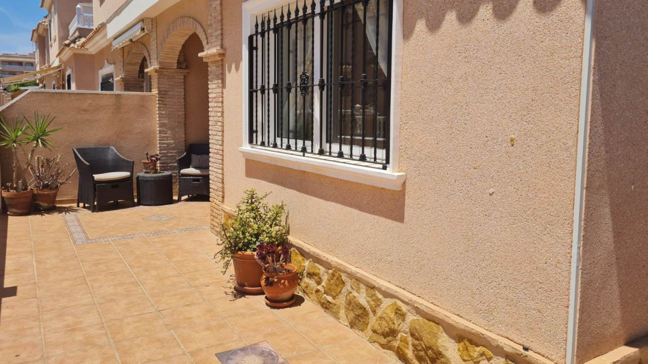 villas en orihuela-costa · los-dolses 255000€