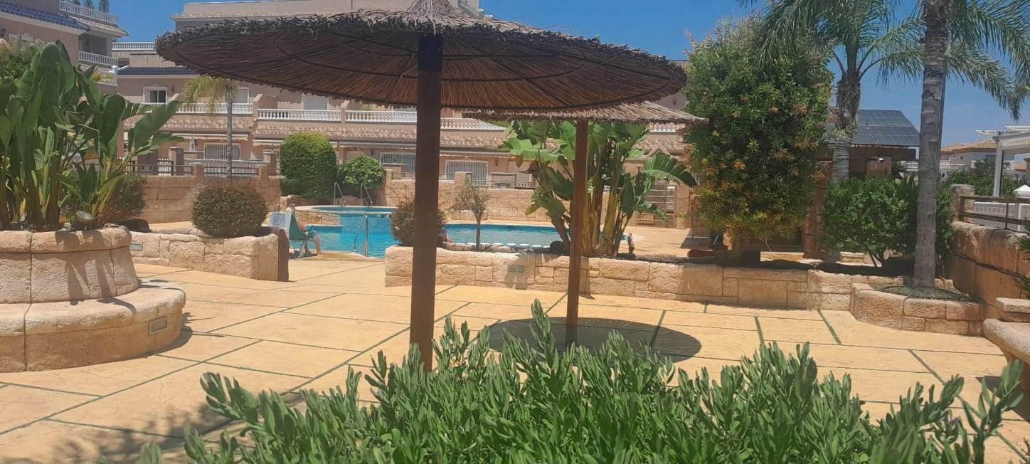 villas en orihuela-costa · los-dolses 255000€