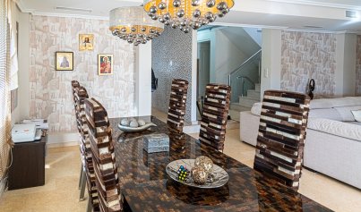 Herverkoop - Villa -
La Mata