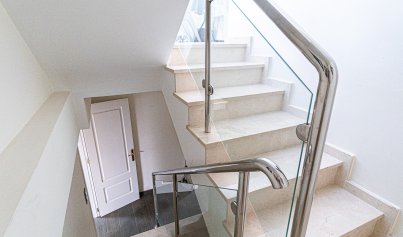 Herverkoop - Villa -
La Mata