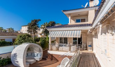 Herverkoop - Villa -
La Mata