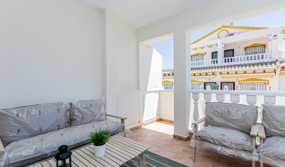 Wiederverkauf - Stadthaus -
Los Altos