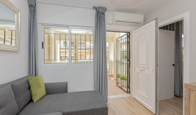 Wiederverkauf - Stadthaus -
Los Altos