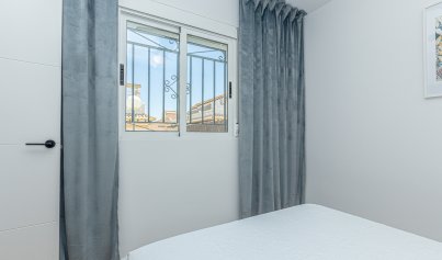 Wiederverkauf - Stadthaus -
Los Altos