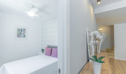 Wiederverkauf - Stadthaus -
Los Altos