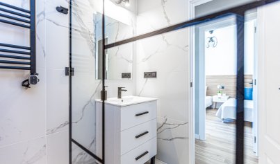 Wiederverkauf - Stadthaus -
Los Altos