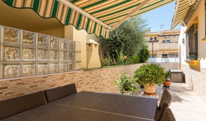 Resale - Villa -
La Zenia