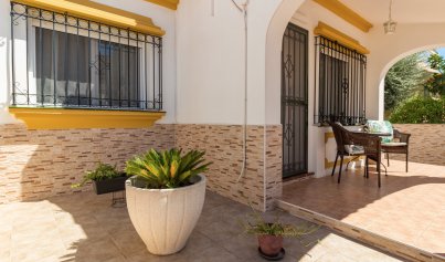 Resale - Villa -
La Zenia