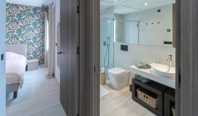 Resale - Villa -
La Finca Golf