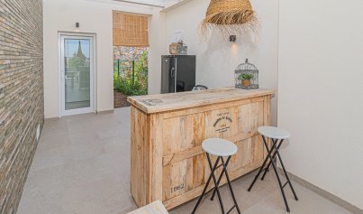 Resale - Villa -
La Finca Golf