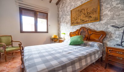 Resale - Villa -
Lomas de Cabo Roig