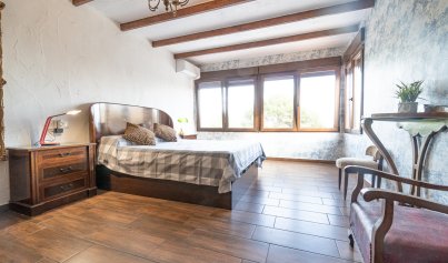 Resale - Villa -
Lomas de Cabo Roig