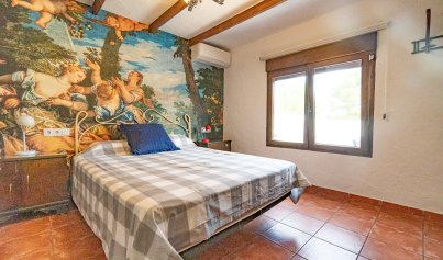 Resale - Villa -
Lomas de Cabo Roig