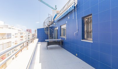 Revente - Attique -
Torrevieja - Playa de los Locos